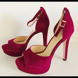 Jessica Simpson Beeya Suede pumps